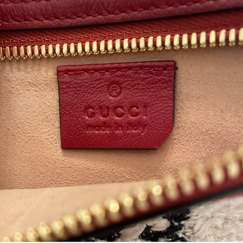Gucci Tweed  Red and Cream Clutch with Gold Chain - Picture 9 of 13